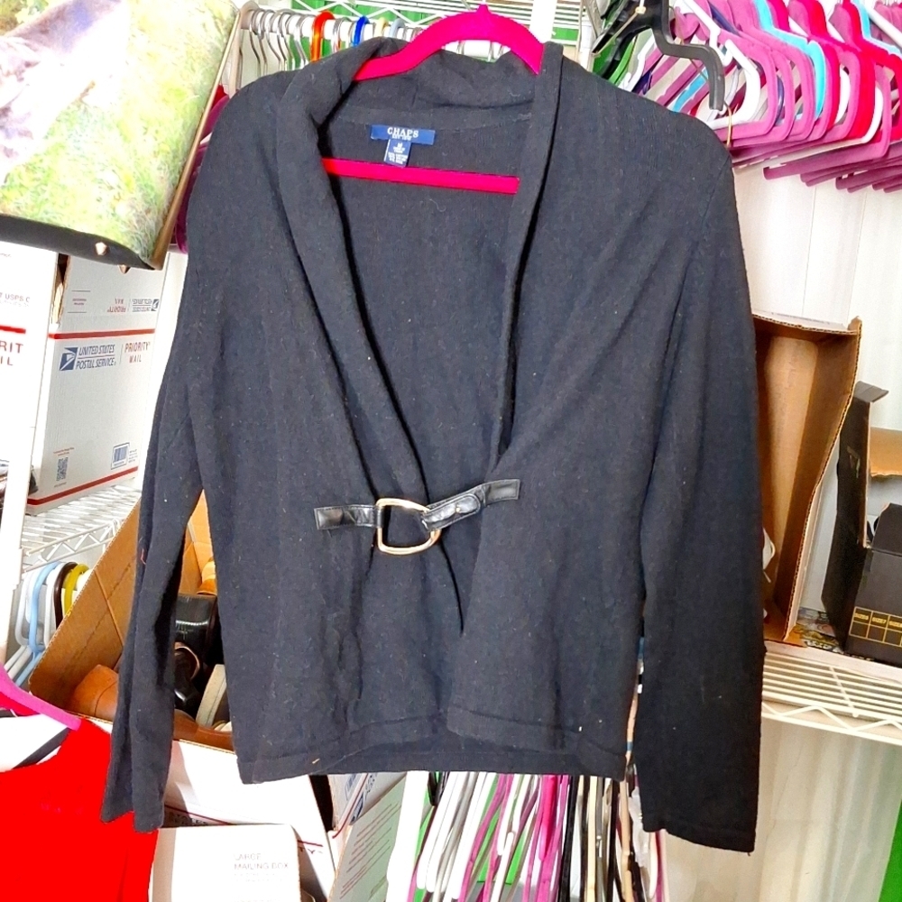 CHAPS BLACK SWEATER SIZE MEDIUM